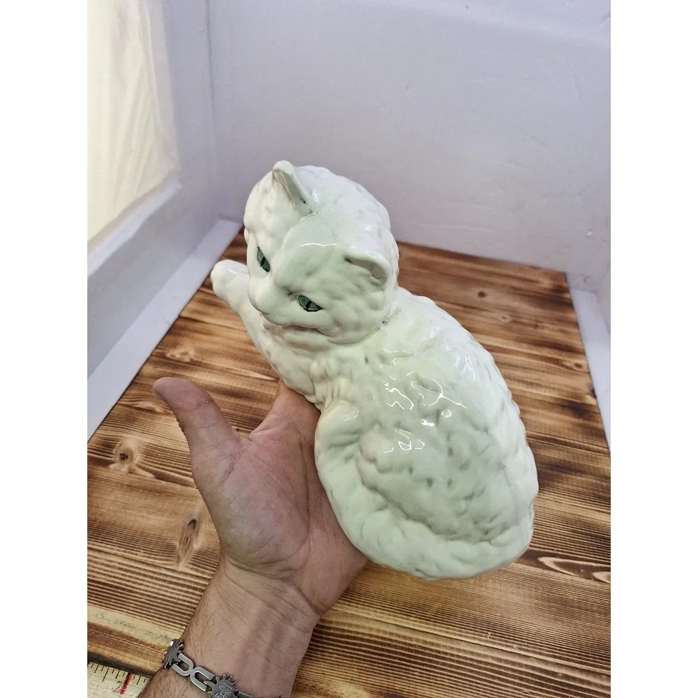 Vintage White Ceramic Fluffy Persian Kitten Figurine Blue Eyes Cute Signed MR 85
